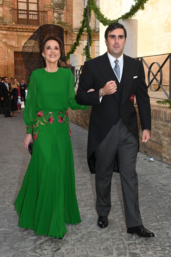 Madrinas de boda más elegantes de 2025 Jose María Ramírez y Julia Bolaños