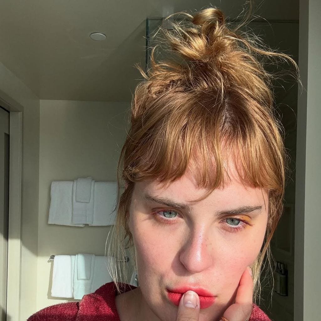 Tallulah Willis mostrando imágenes de su recuperación de su anorexia en sus redes sociales