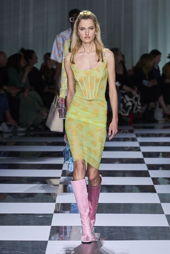 versace054a