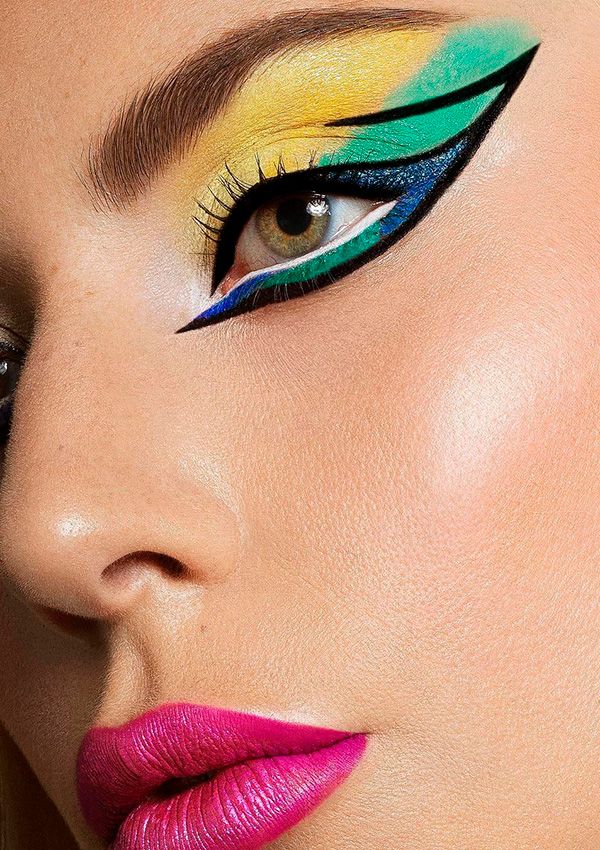 Lady Gaga posando con maquillaje de Haus Labs