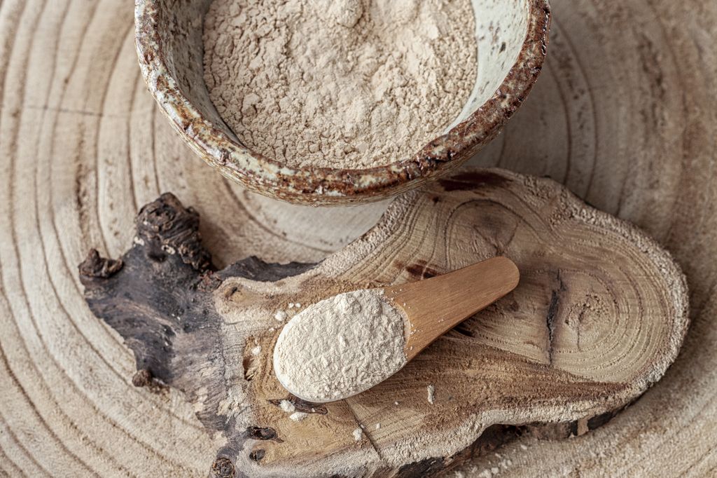 El fruto del baobab, conocido como el del “árbol de la vida”, esconde en su interior una pulpa blanca rica en nutrientes que se utiliza para obtener un polvo natural con múltiples beneficios