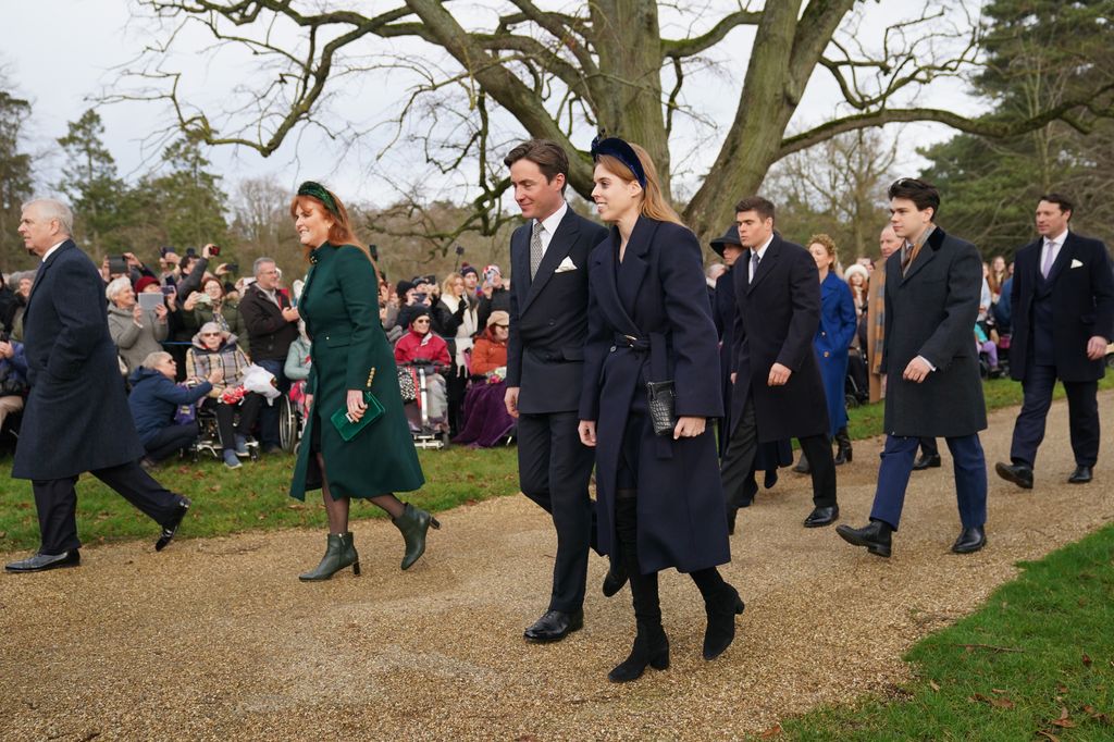 Sarah Ferguson sigue los pasos del príncipe Andrés para servicio religioso del día de Navidad