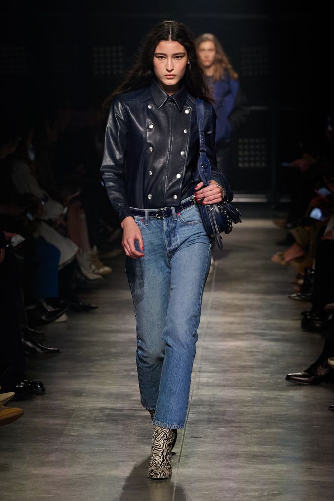 Luiza Perote (Isabel Marant Otoño/Invierno 2026-2027).