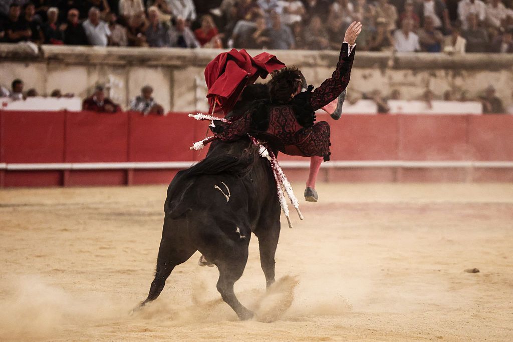 Andrés Roca Rey fue embestido por el último toro de la tarde
