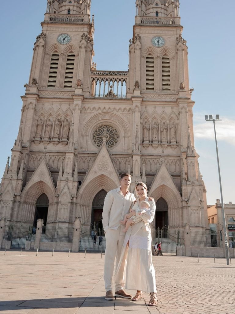 El bautizo de Faustino, el hijo de Gianluca Simeone y Eva Bargiela