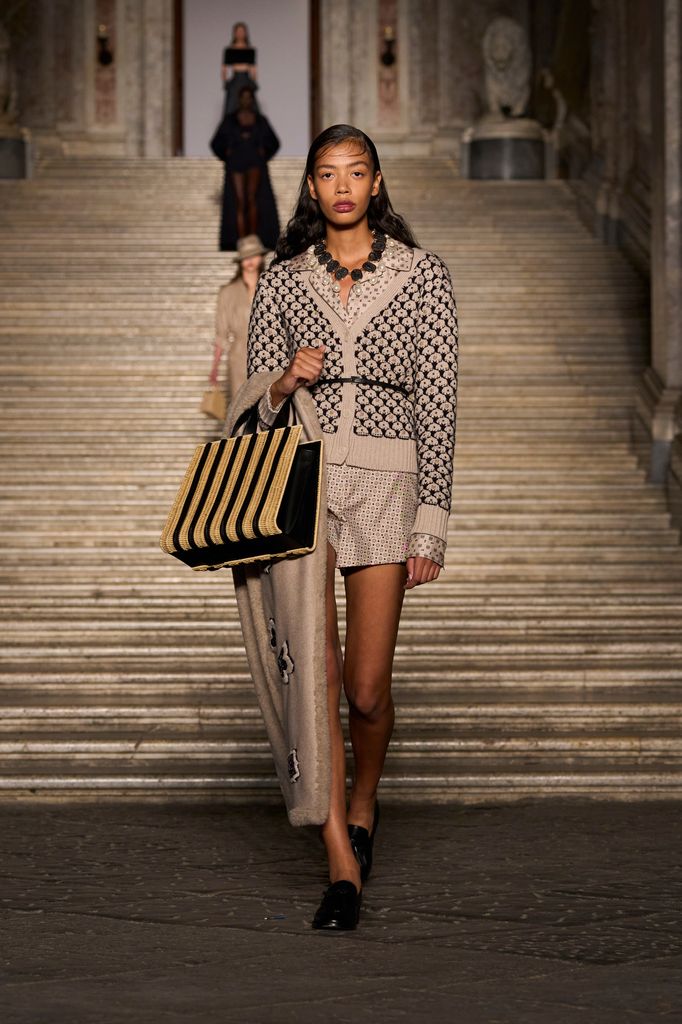 Max Mara: desfile de la colección Resort 2026 en Nápoles