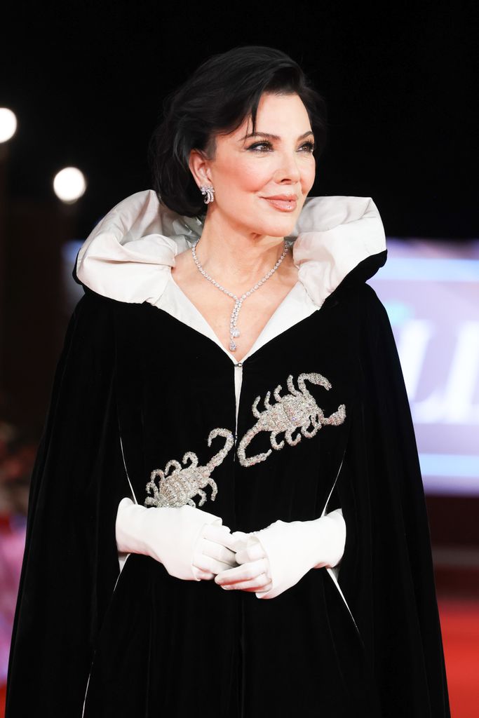 Kris Jenner con la capa de terciopelo y escorpiones de Elizabeth Taylor en el Festival de Cine de Roma 2026