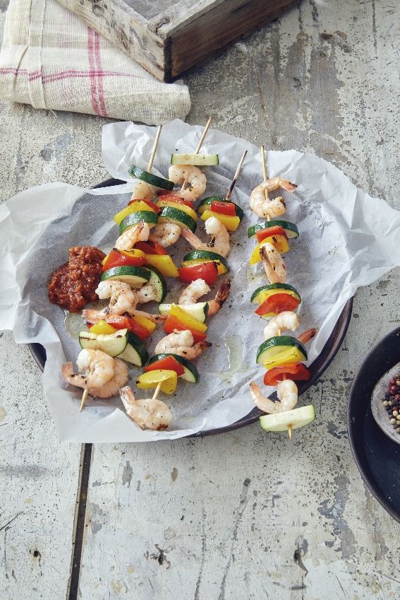 brochetas-gambas-verduras