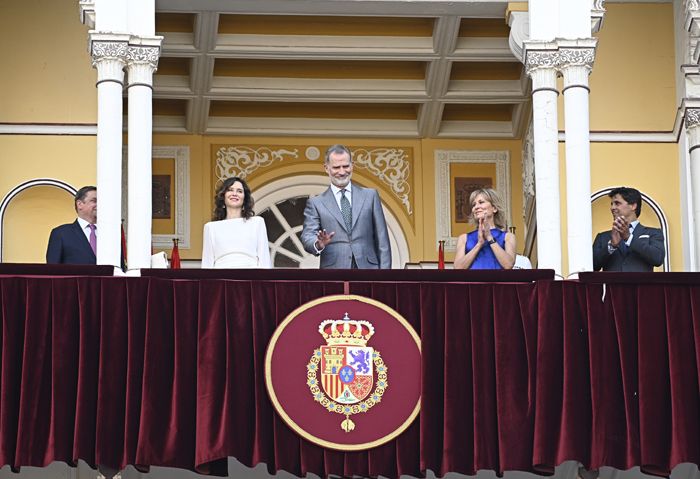 Las imágenes de Francisco Rivera haciendo reír a don Felipe en Las Ventas