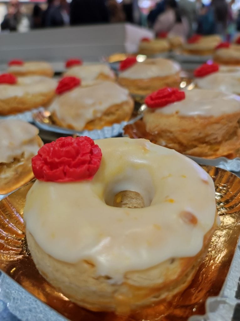 Esta rosquilla combina 2 en una: la lista y la tonta.