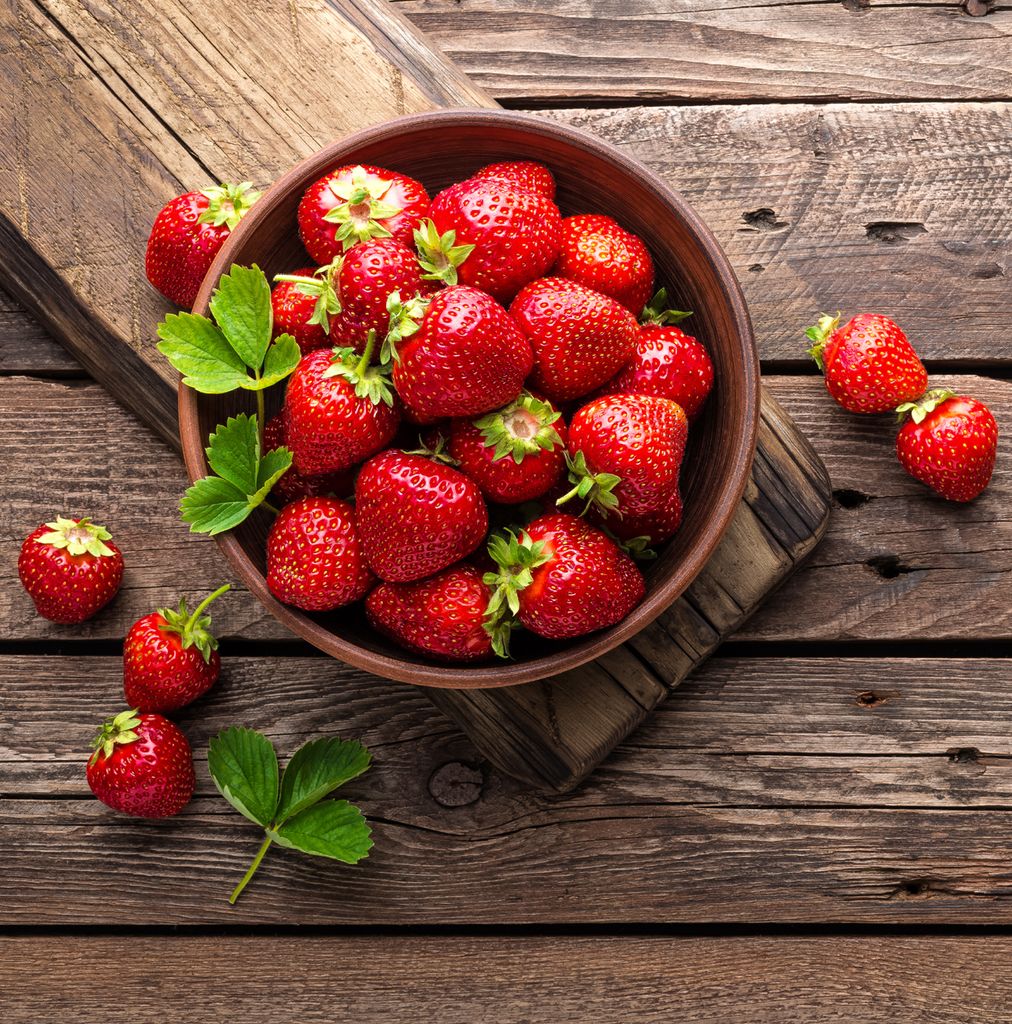 En marzo suelen aparecer ya las primeras fresas y fresones.