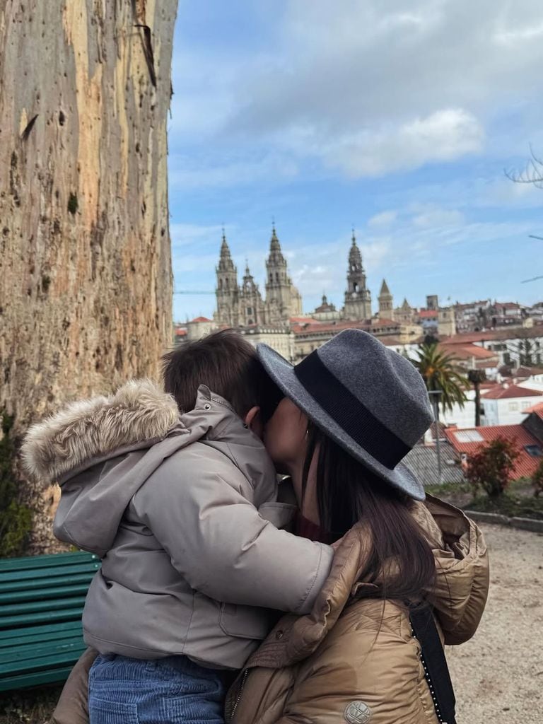 Patricia con el pequeño Luca