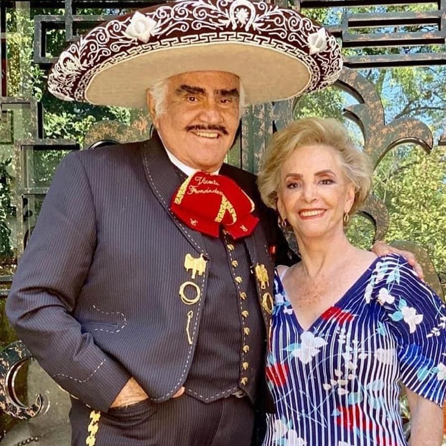 Vicente Fernández y su esposa, Doña Cuquita