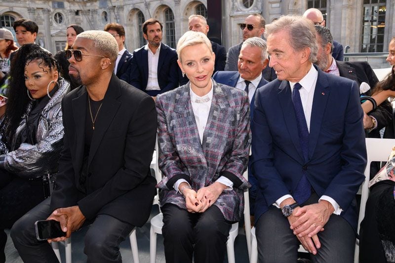 Charlene de mónaco en un desfile de moda