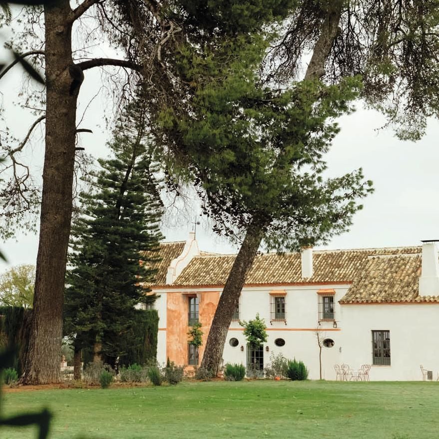Hola 4054 Casa Bolaños