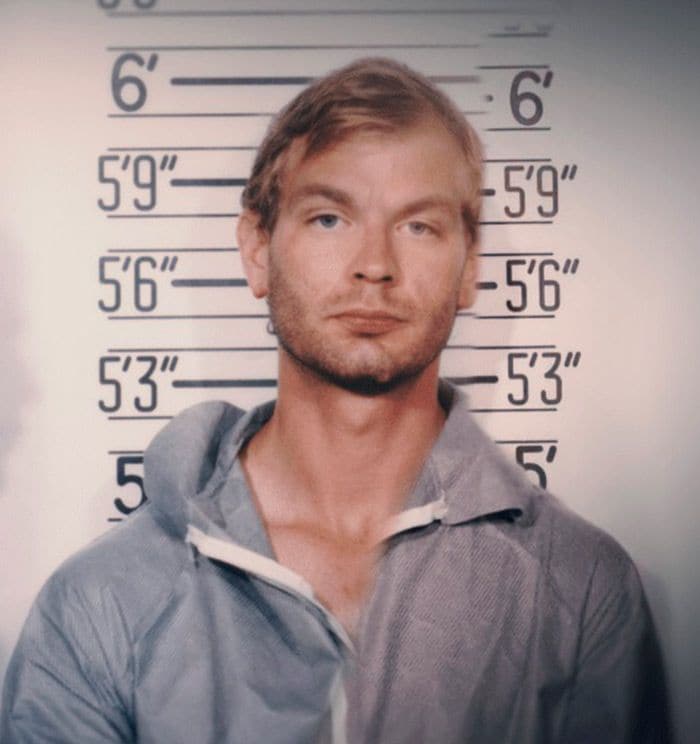 Tras el rotundo éxito de la serie de ficción 'Dahmer', llega el documental con los testimonios reales del asesino en serie más brutal de los 90