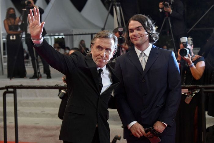 Tim Roth y su hijo Cormac Roth, que ha fallecido a los 25 años