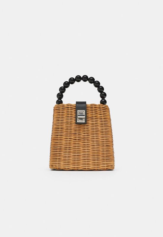 zara bolso mimbre