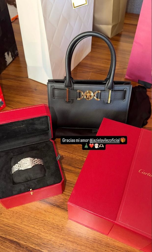 Estos fueron los regalos que recibió de su mamá.