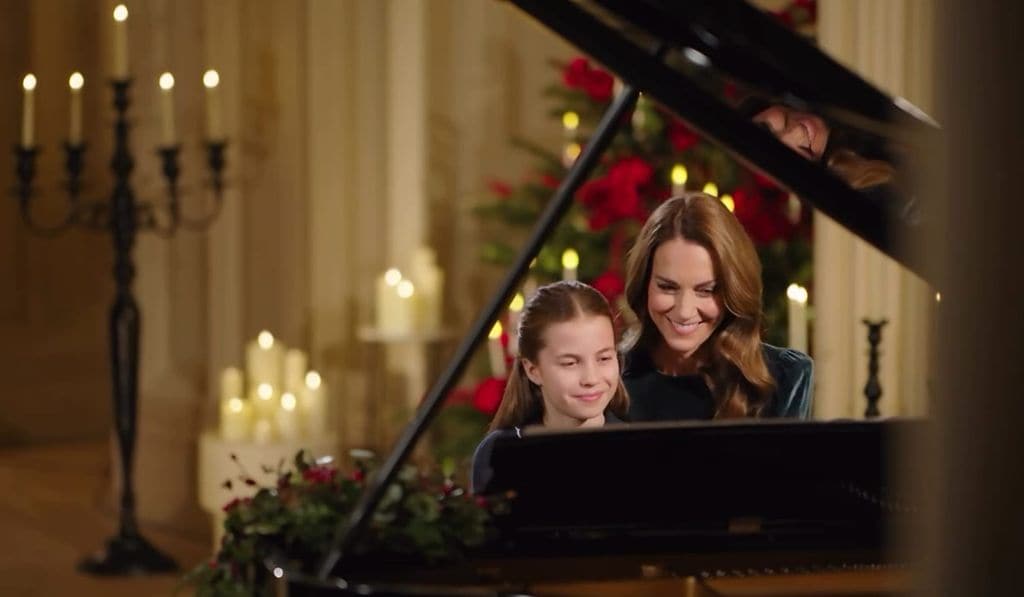 Han sorprendido con su dueto en Together at Christmas