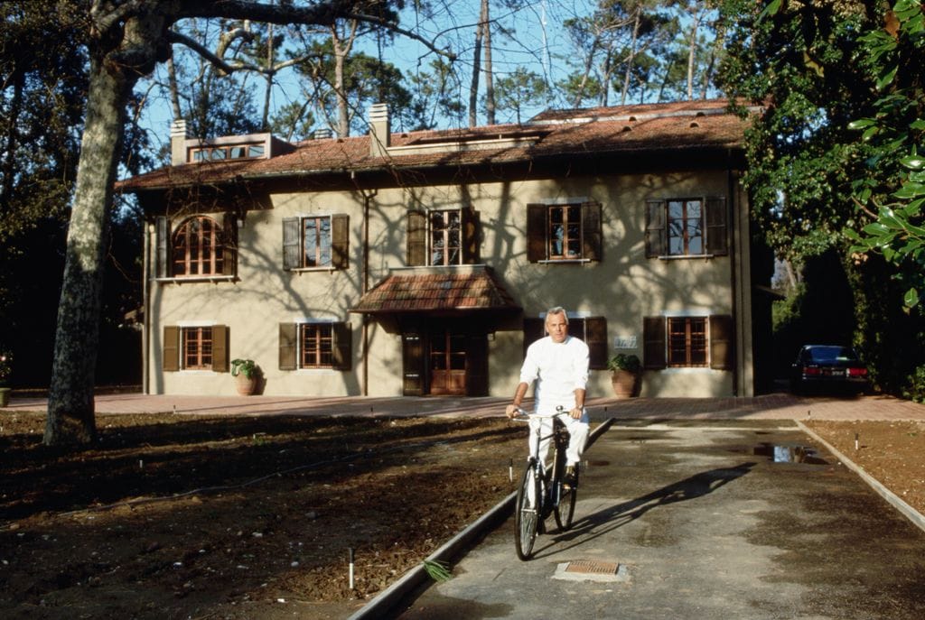 Giorgio Armani en su casa de Milan