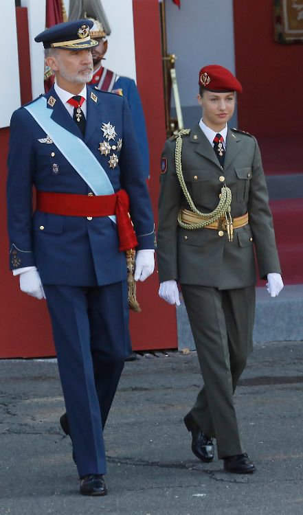 El rey Felipe acude al 12 de octubre con el uniforme del Ejército del Aire