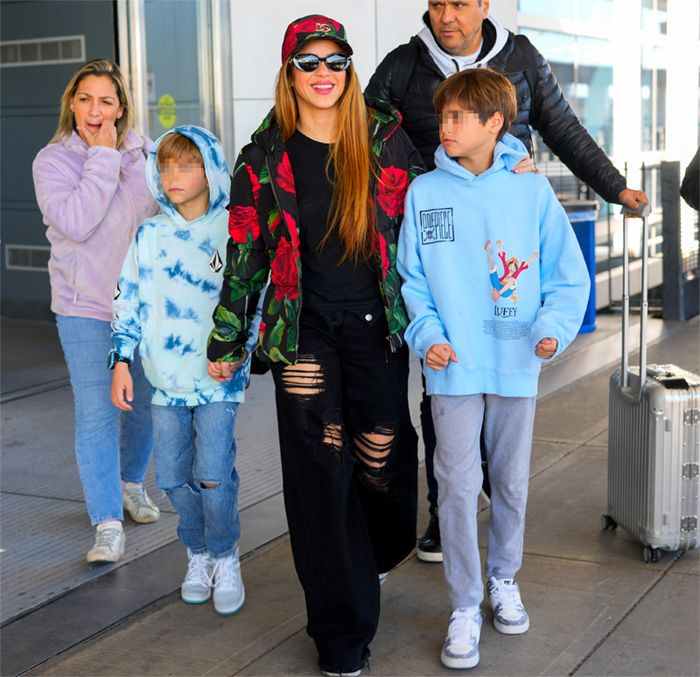 Shakira con sus hijos