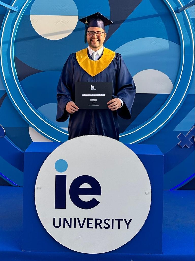 Boris de Bulgaria en su graduación