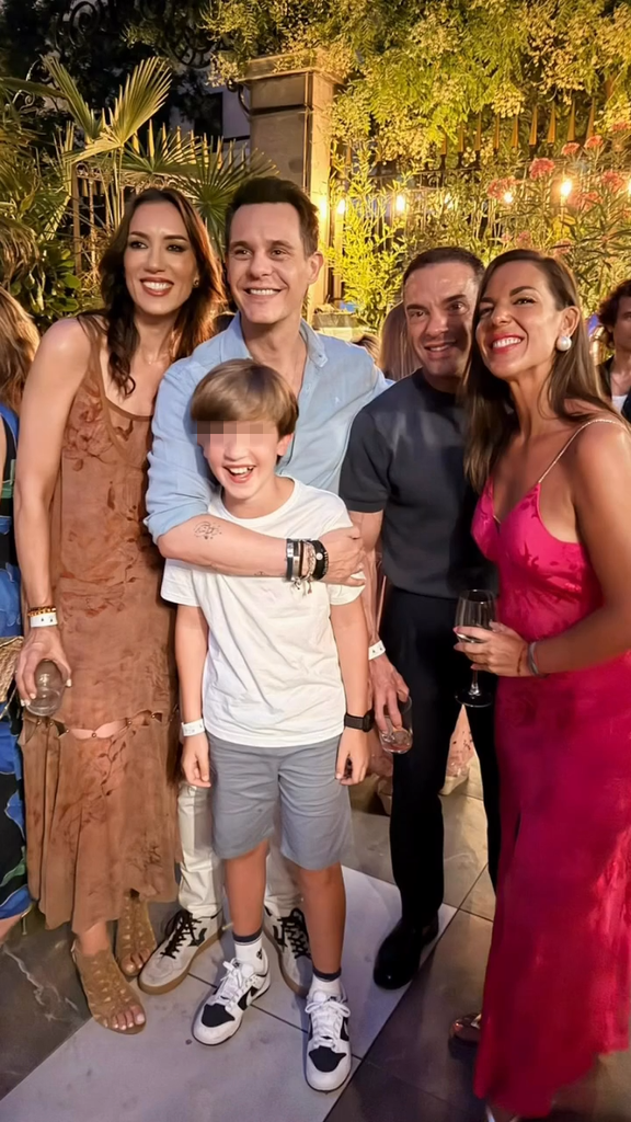 Patricia Pardo y Christian Gálvez no quisieron perderse la multitudinaria fiesta con la que Adriana Dorronsoro celebró su 40 cumpleaños junto a familiares y amigos