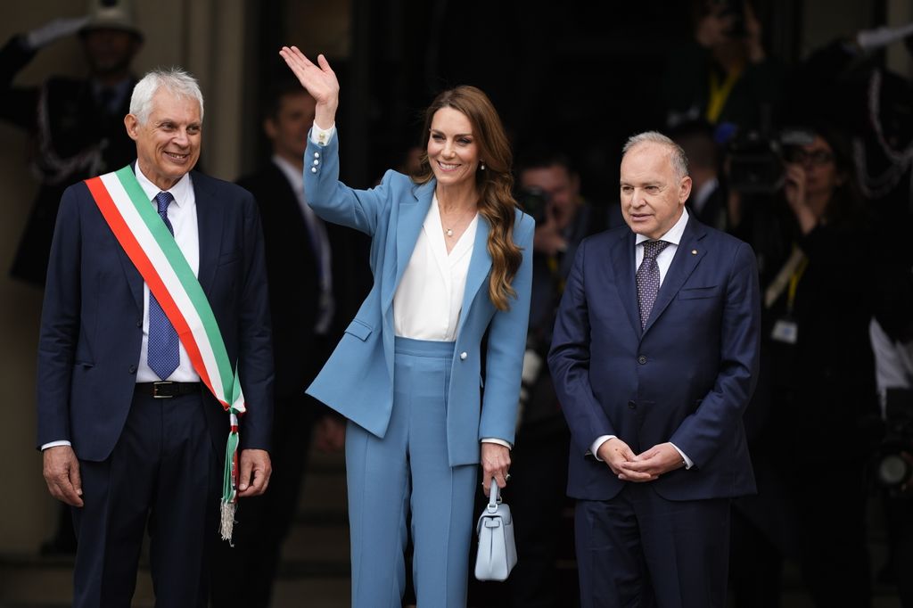 Kate Middleton junto al alcalde de Reggio Emilia