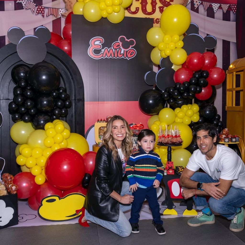 Para los 3 años de Emilio, Andrea organizó una fiesta con temática de Mickey Mouse.
