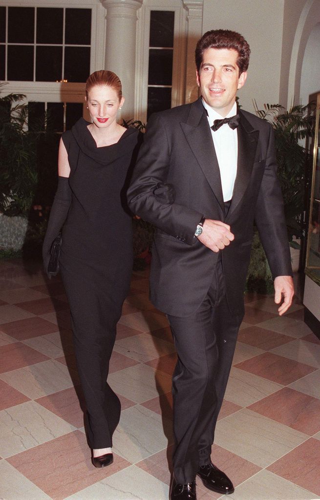 Carolyn Bessette  y John F. Kennedy Jr. en la Casa Blanca