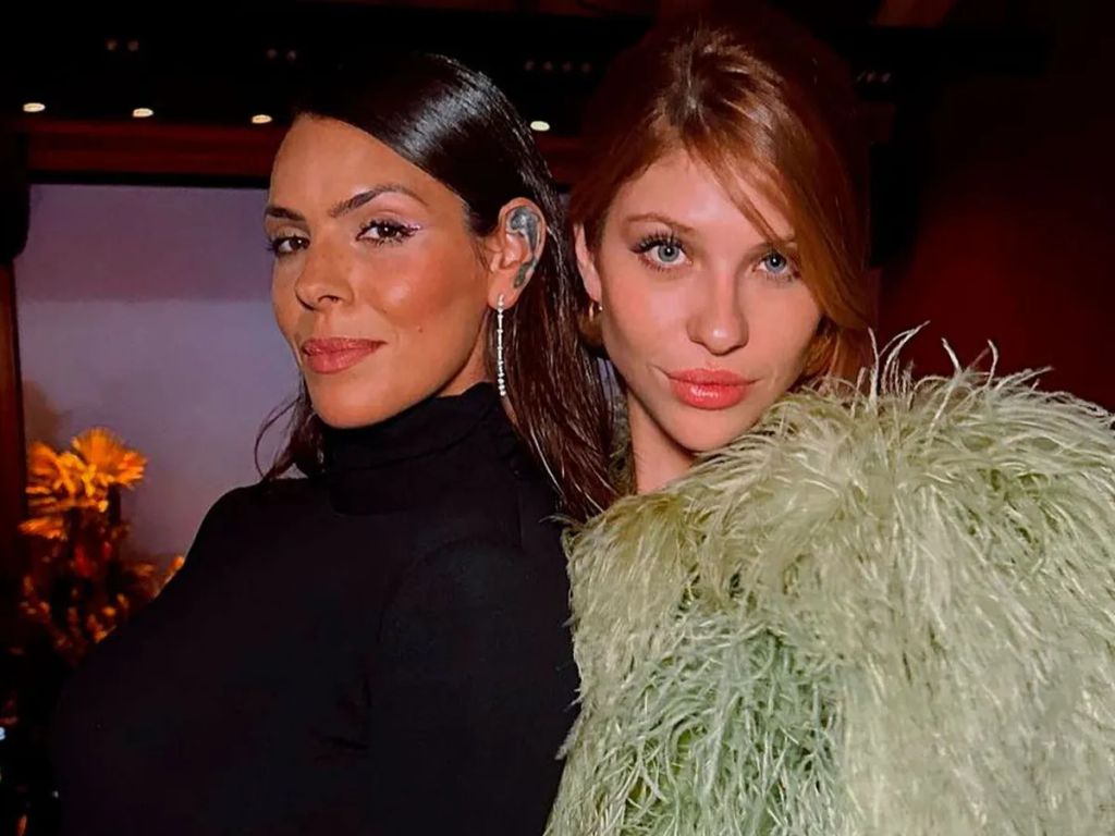 Las hermanas en un evento