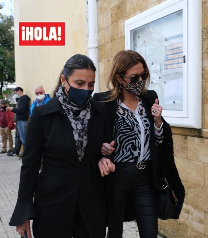 La exnovia de Canales Rivera acompaña a la familia en el último adiós a Riverita