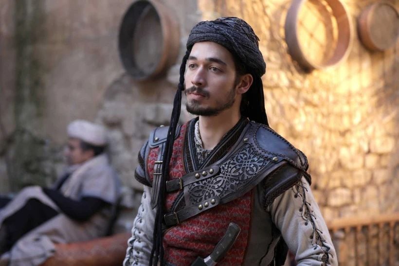 El actor formó parte de la serie histórica de época Barbaros Hayreddin: Sultan's Fermanı 