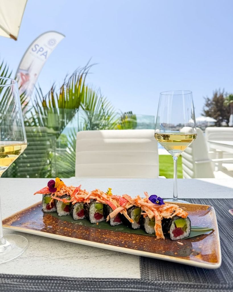 En Perchel Beach Club ofrecen varios tipos de cocina, como la japonesa, y unas espectaculares vistas al mar