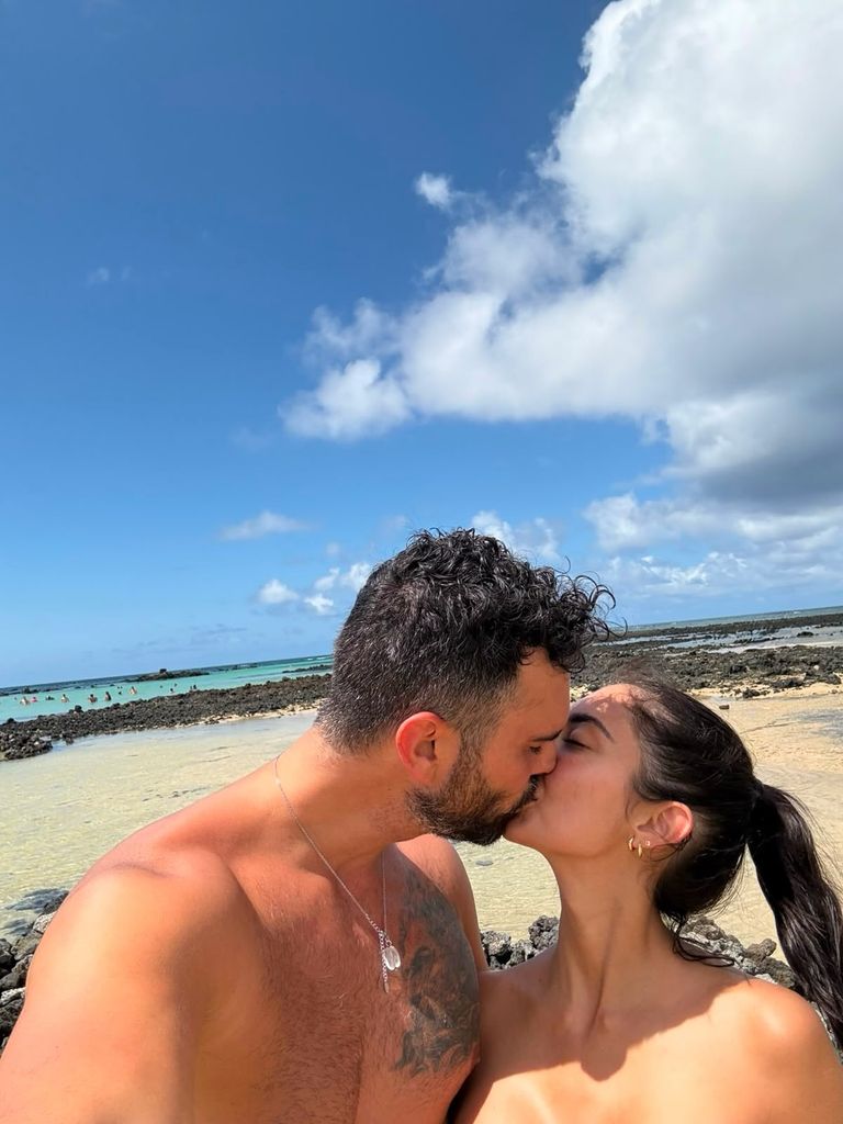 El beso más romántico de Marieta y Suso durante su primera escapada tras su boda