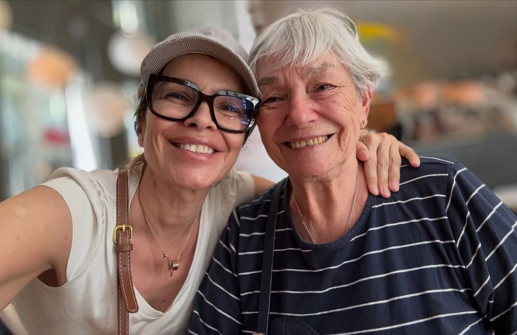 La sonrisa de Carme Chaparro junto a su madre