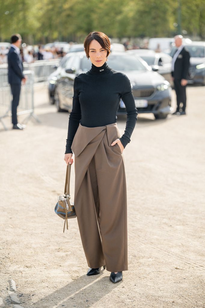 Victoria Luengo en el desfile de Loewe durante la Semana de la Moda de París, el 2 de octubre de 2026.