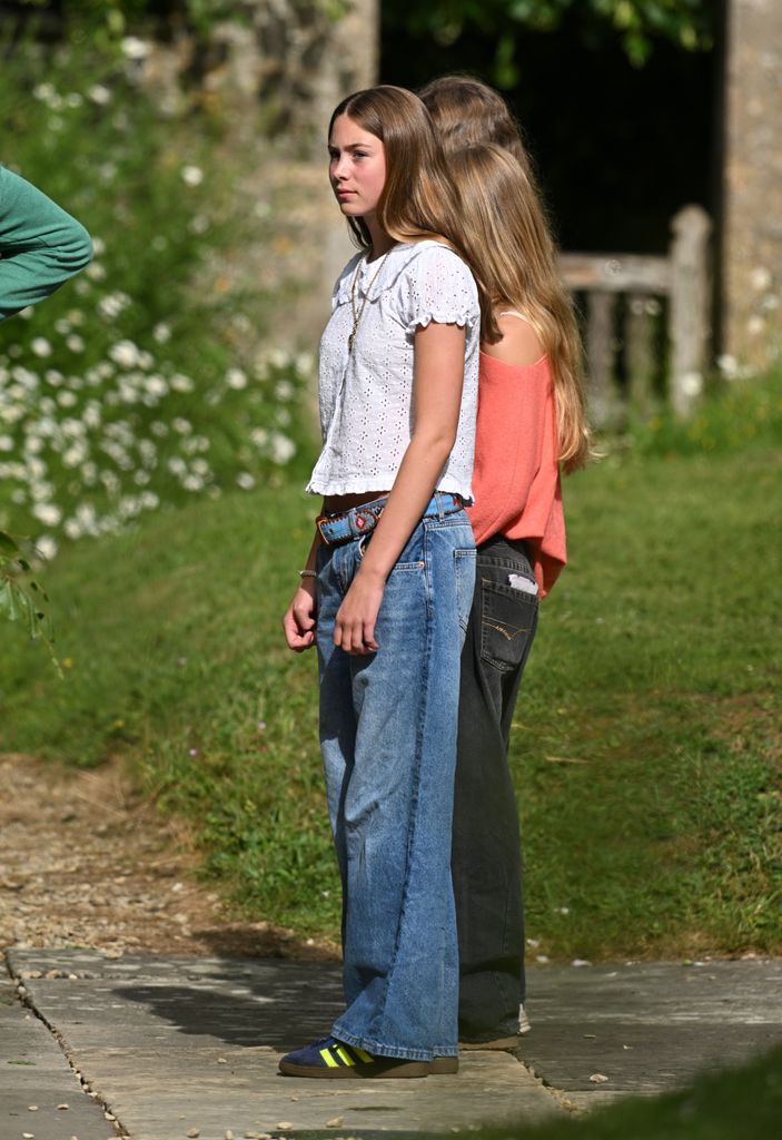 Georgina, hija de Harriet Sperling, asiste al ensayo de la boda de su madre con Peter Phillips (junio de 2026)