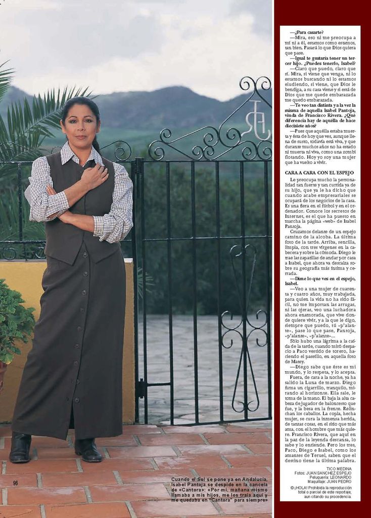 Isabel Pantoja posa en Cantora en 2001