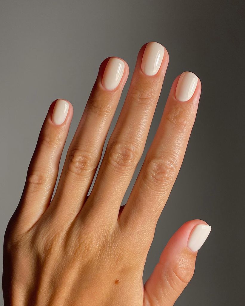 Manicura blanca
