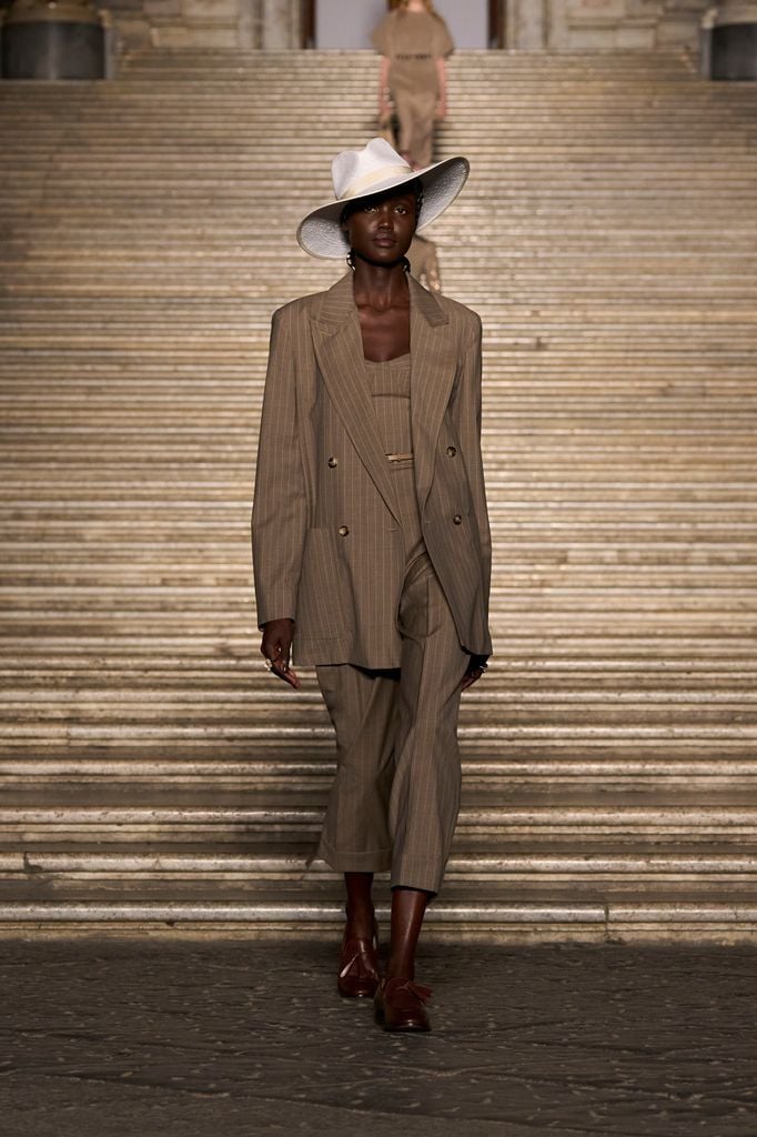 Max Mara: desfile de la colección Resort 2026 en Nápoles