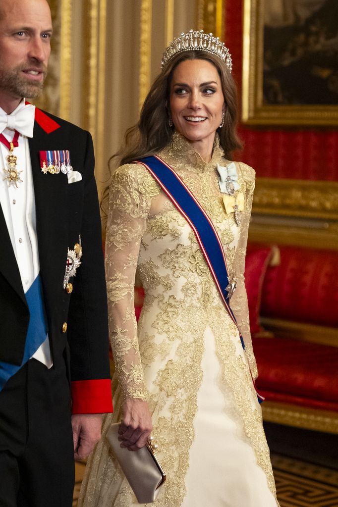 Kate Middleton, princesa de Gales, con look de gala, 2025.