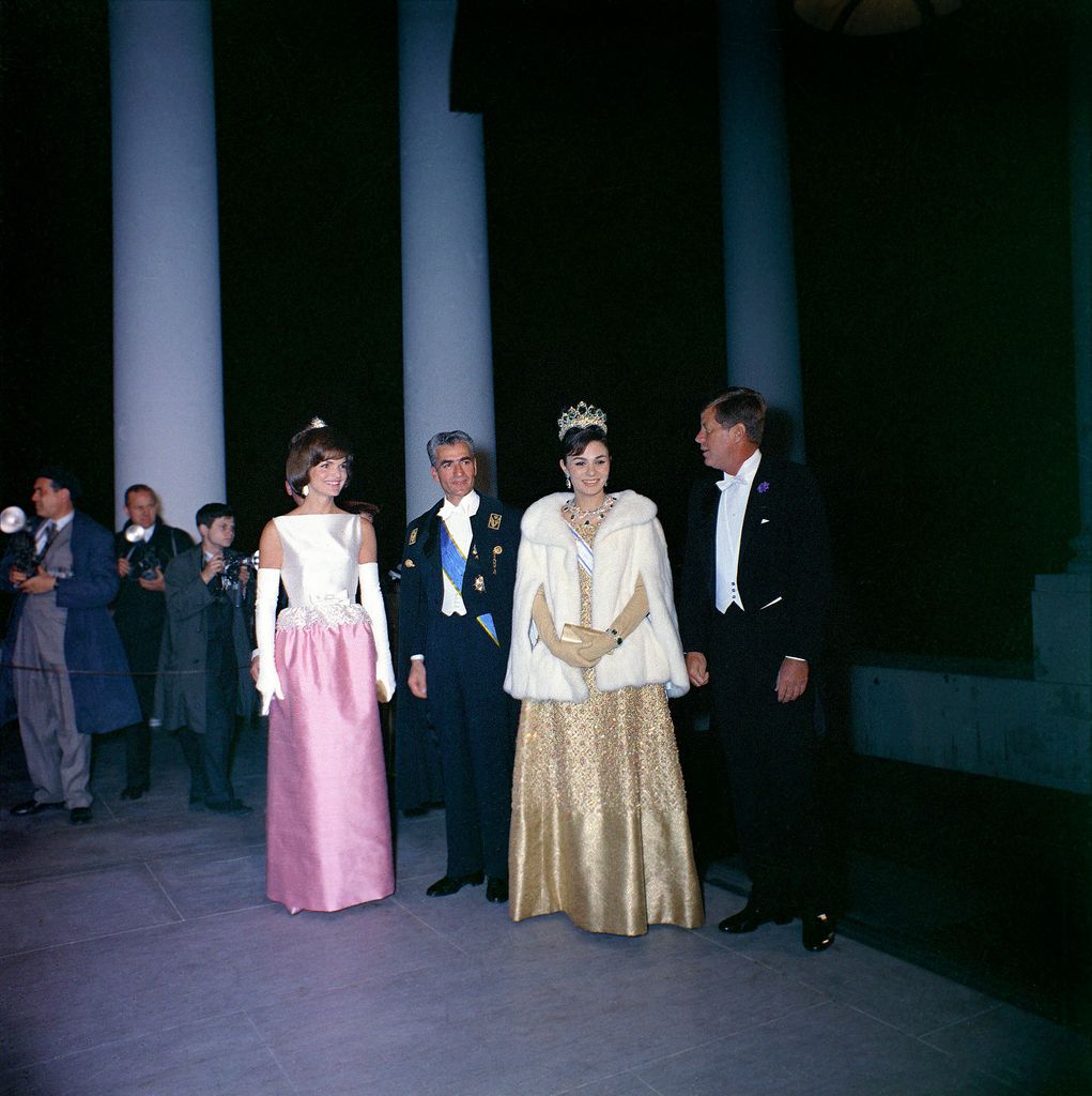 Farah Diba y el Shah con Jackie y J.F. Kennedy