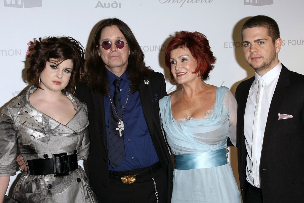 Sharon y Ozzy con sus dos hijos más pequeños, Kelly y Jack