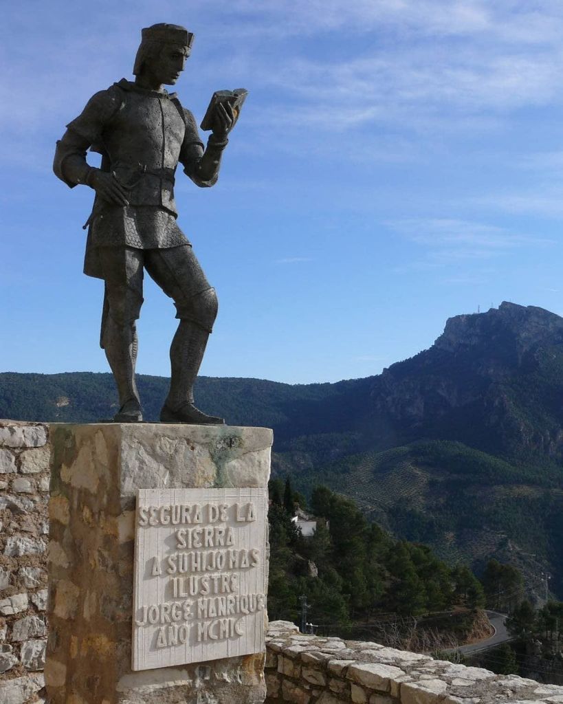 Estatua de Jorge Manrique en Segura de la Sierra, Jaén
