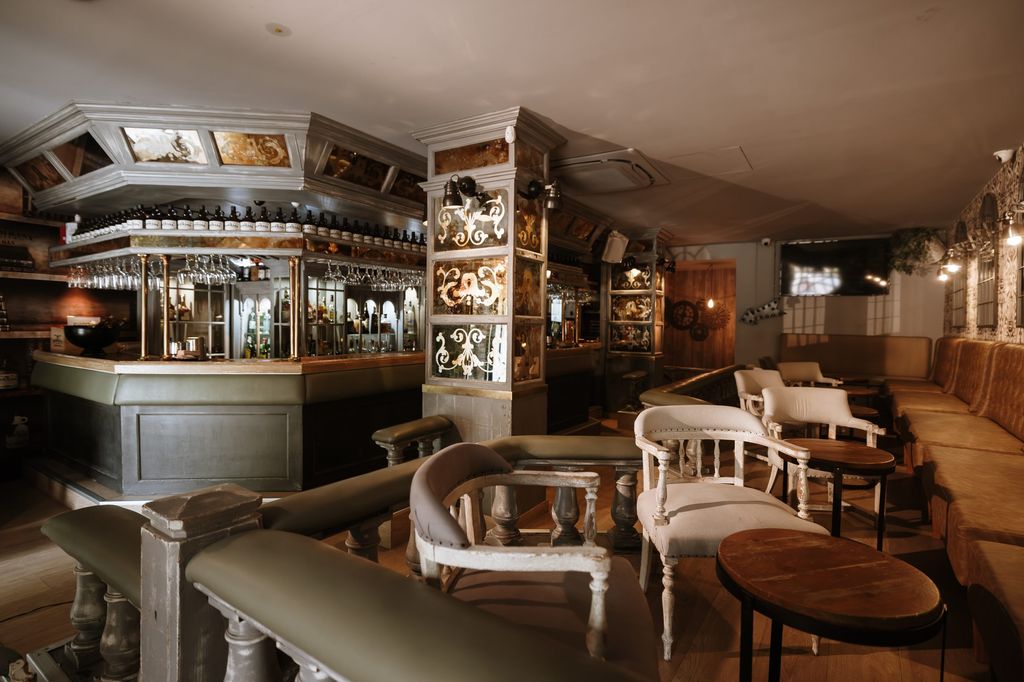 Mies y Candilón, gastronomía y coctelería