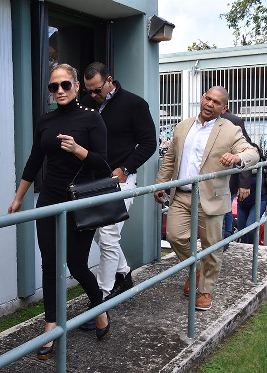 jlo-total-black