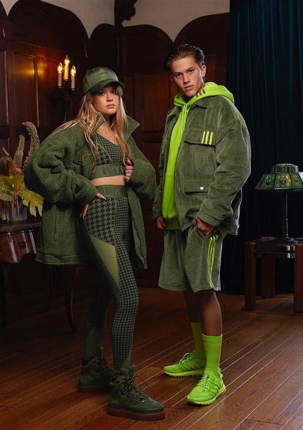 Ava y Deacon Phillippe posan juntos en la campaña de Halls of Ivy Park